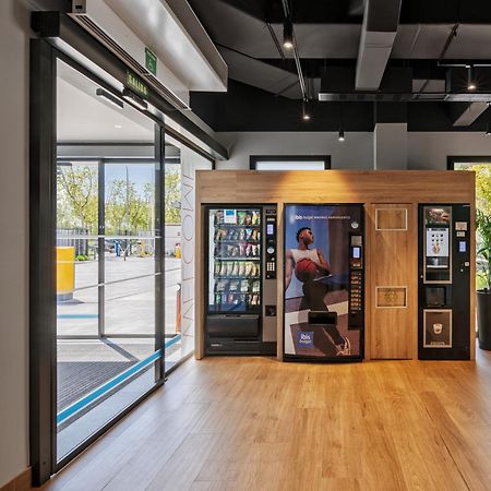 Ibis Budget Madrid Aeropuerto Eksteriør bilde