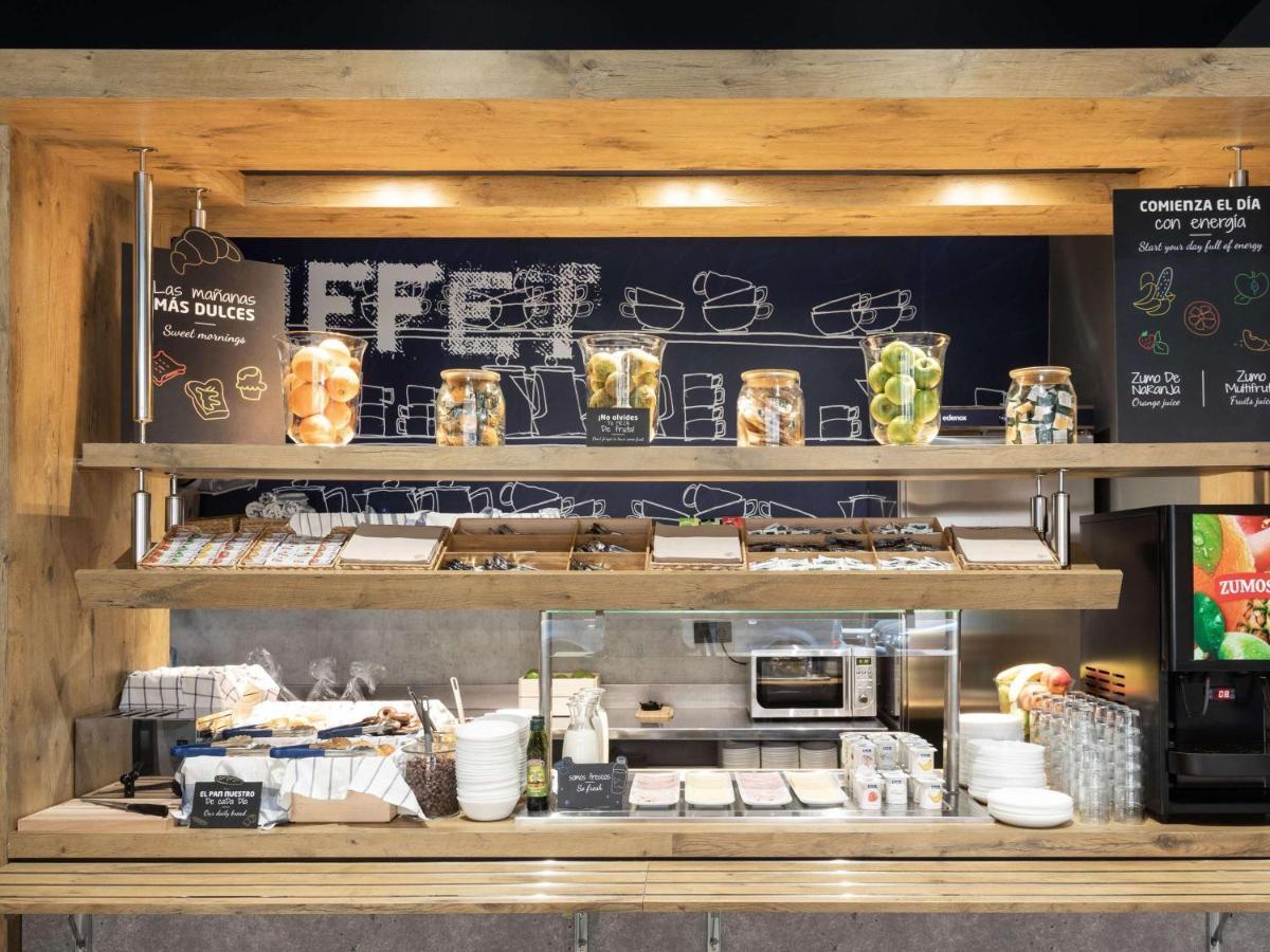 Ibis Budget Madrid Aeropuerto Eksteriør bilde