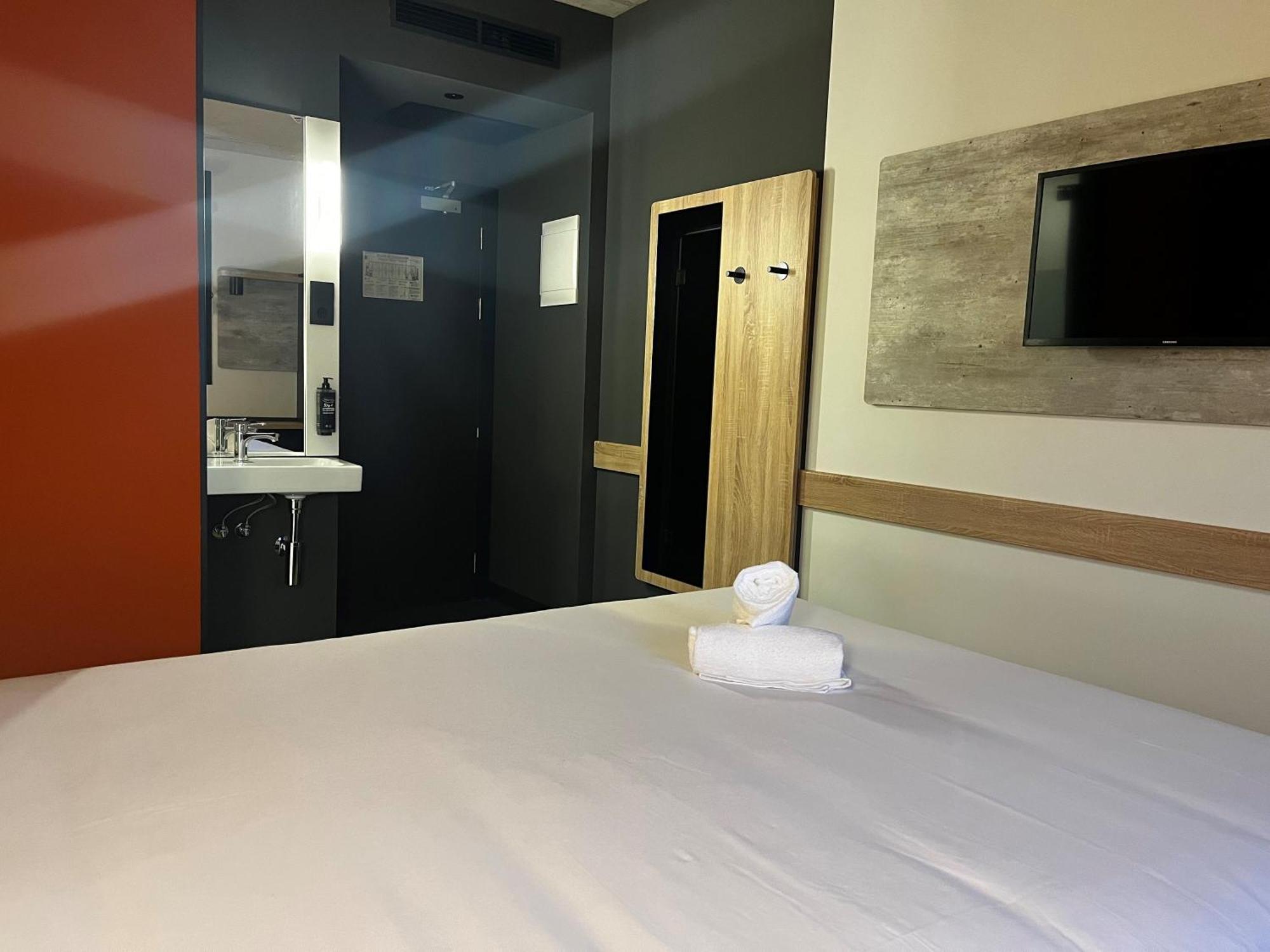 Ibis Budget Madrid Aeropuerto Eksteriør bilde