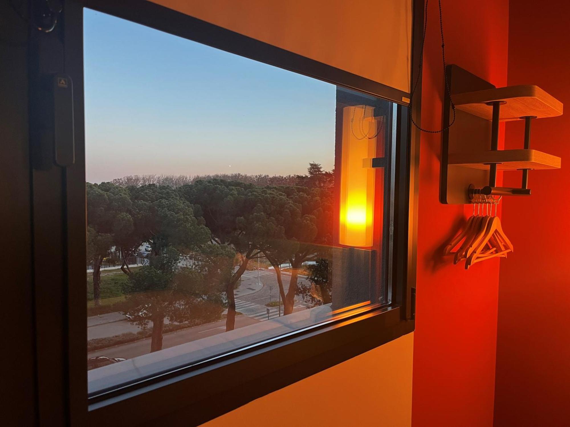 Ibis Budget Madrid Aeropuerto Eksteriør bilde