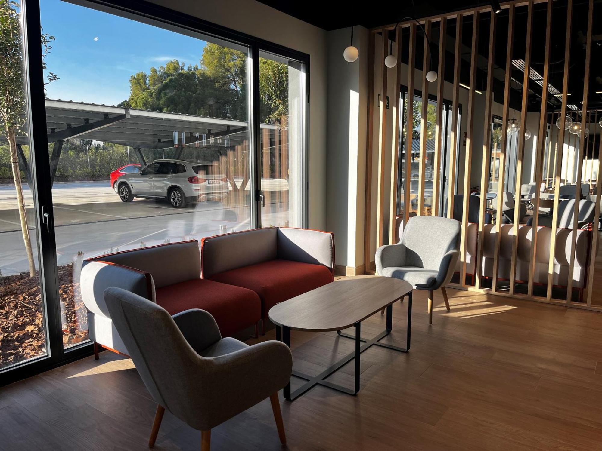 Ibis Budget Madrid Aeropuerto Eksteriør bilde