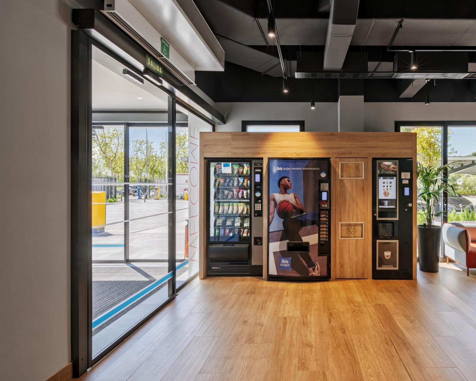 Ibis Budget Madrid Aeropuerto Eksteriør bilde