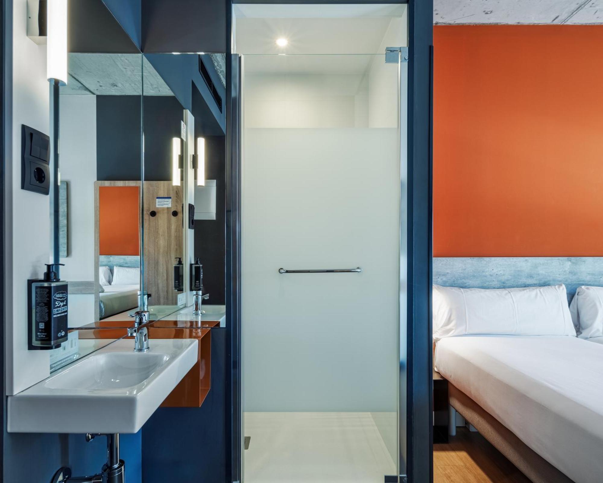 Ibis Budget Madrid Aeropuerto Eksteriør bilde