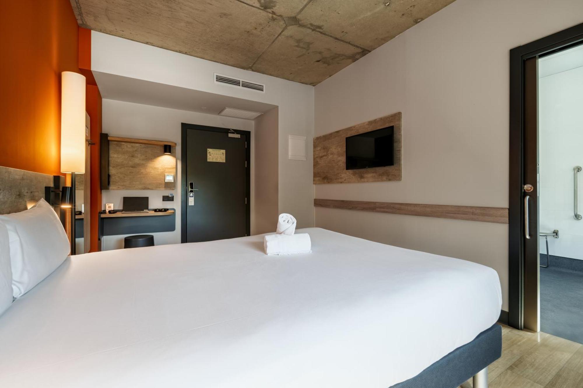Ibis Budget Madrid Aeropuerto Eksteriør bilde
