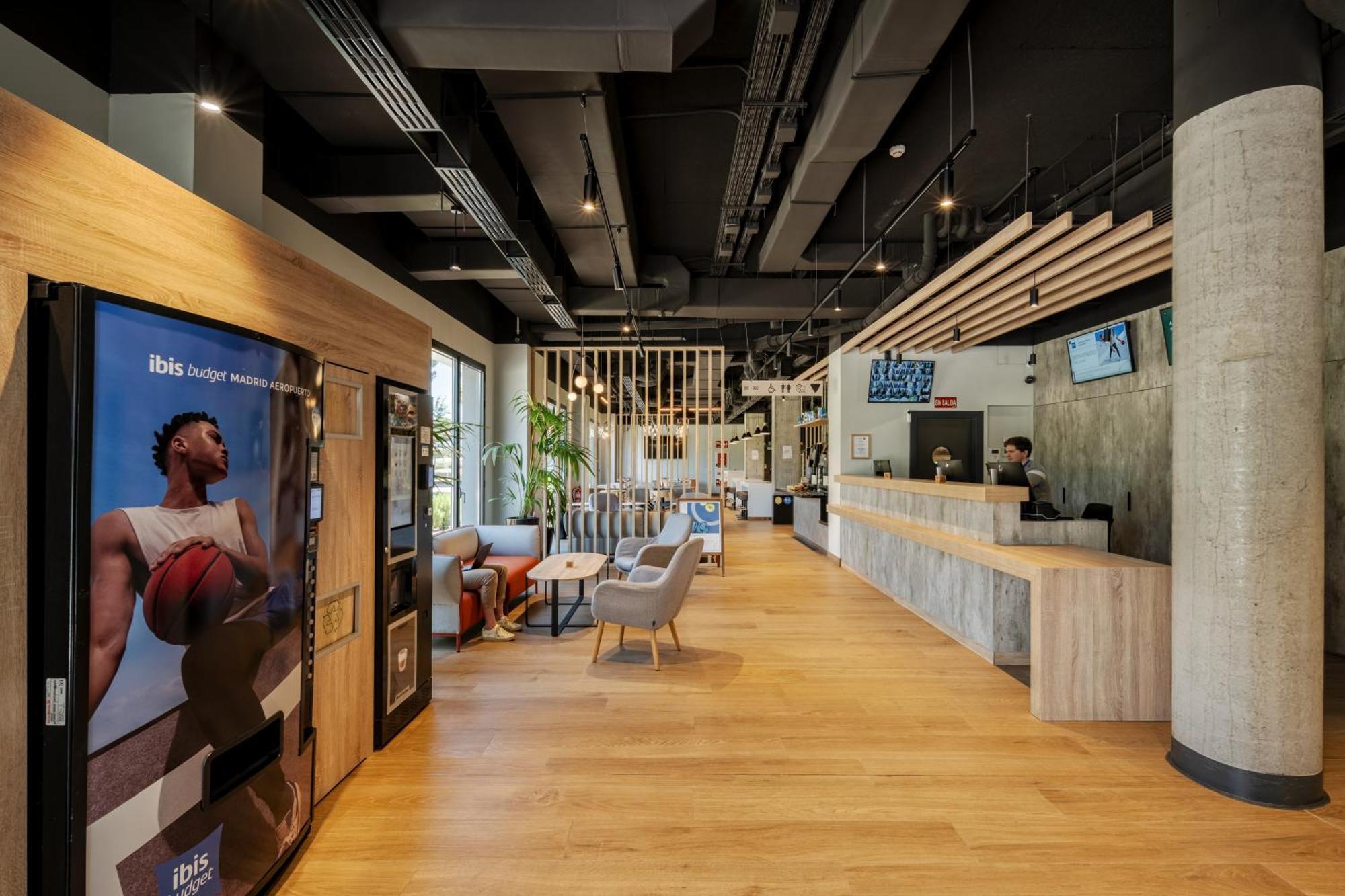 Ibis Budget Madrid Aeropuerto Eksteriør bilde