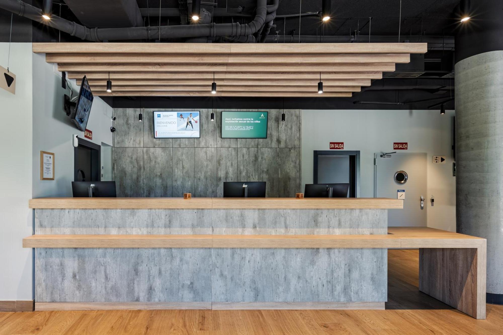 Ibis Budget Madrid Aeropuerto Eksteriør bilde