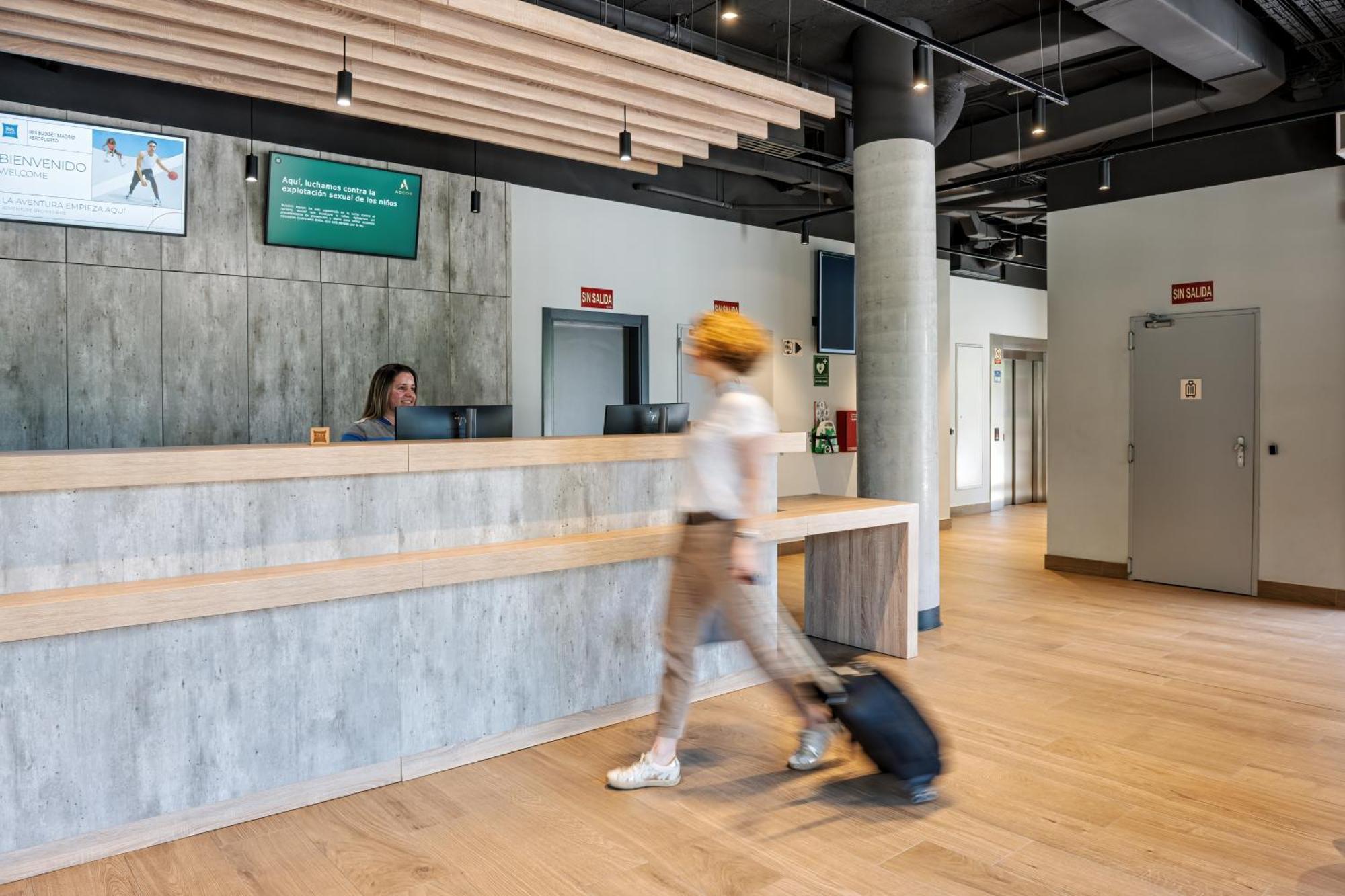 Ibis Budget Madrid Aeropuerto Eksteriør bilde